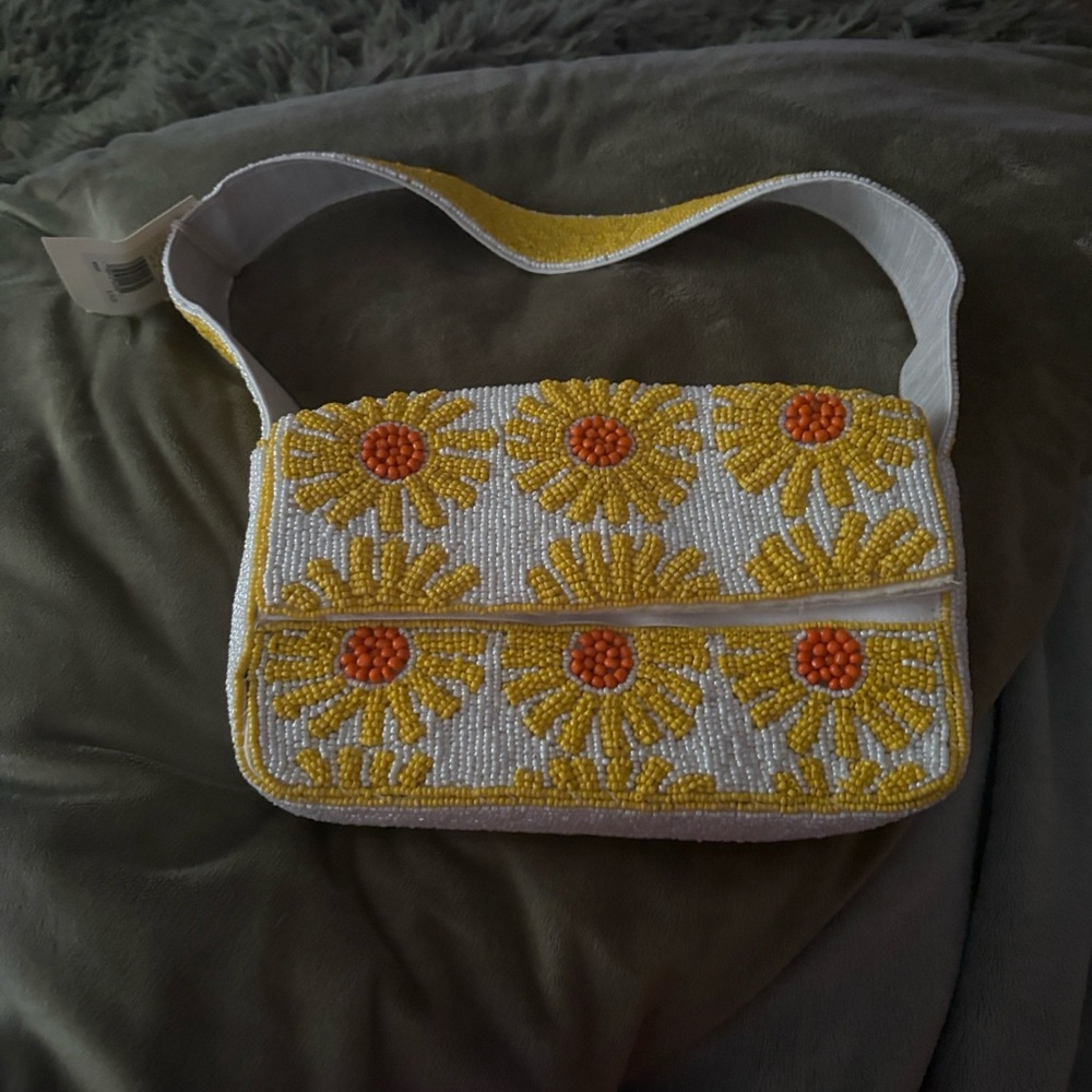 Floral Beaded Shoulder Bag in Yellow and White Sol and Met